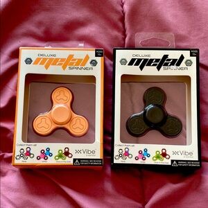 Vibe Deluxe Metal Spinner - Orange and Black